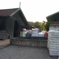 Nebengebaeude-Silos-Heismischer